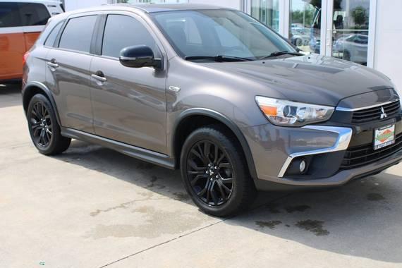 MITSUBISHI OUTLANDER SPORT 2017 JA4AR3AU4HZ051970 image